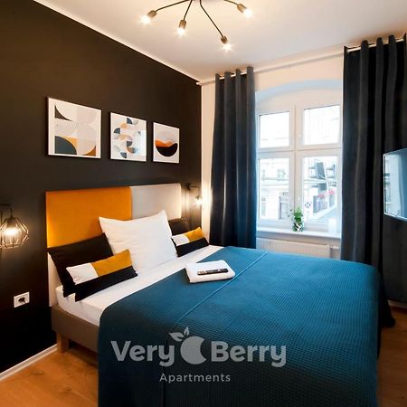 Very Berry - Glogowska 35A - Mtp Apartments - Self Check In 24H Poznań Buitenkant foto