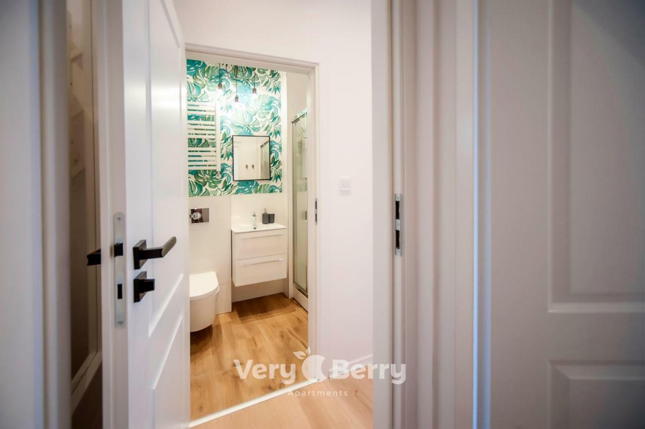 Very Berry - Glogowska 35A - Mtp Apartments - Self Check In 24H Poznań Buitenkant foto