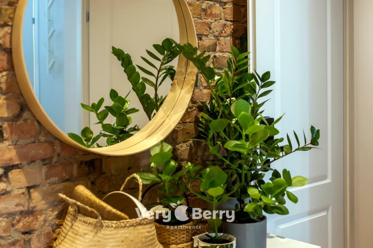 Very Berry - Glogowska 35A - Mtp Apartments - Self Check In 24H Poznań Buitenkant foto