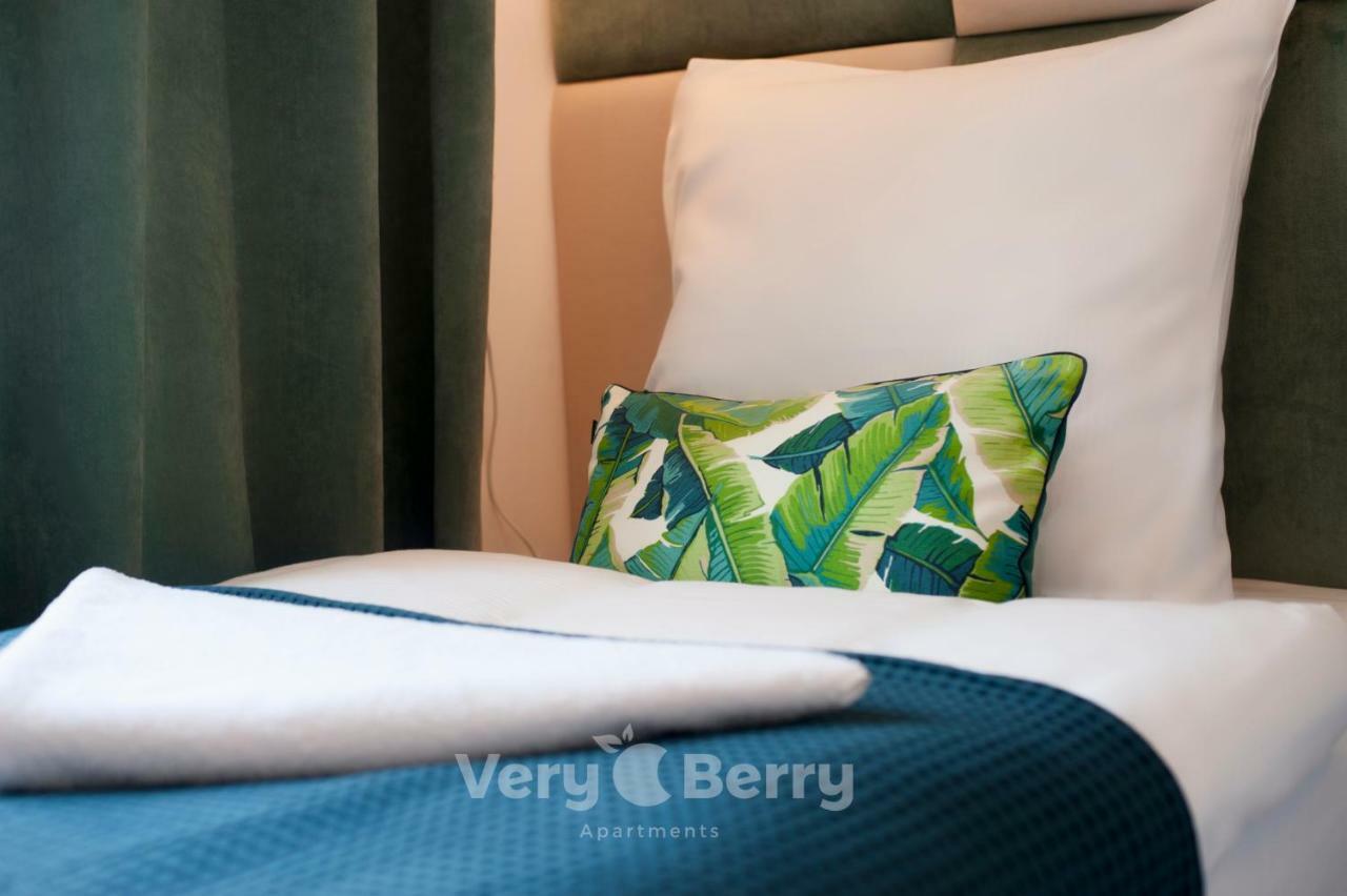 Very Berry - Glogowska 35A - Mtp Apartments - Self Check In 24H Poznań Buitenkant foto