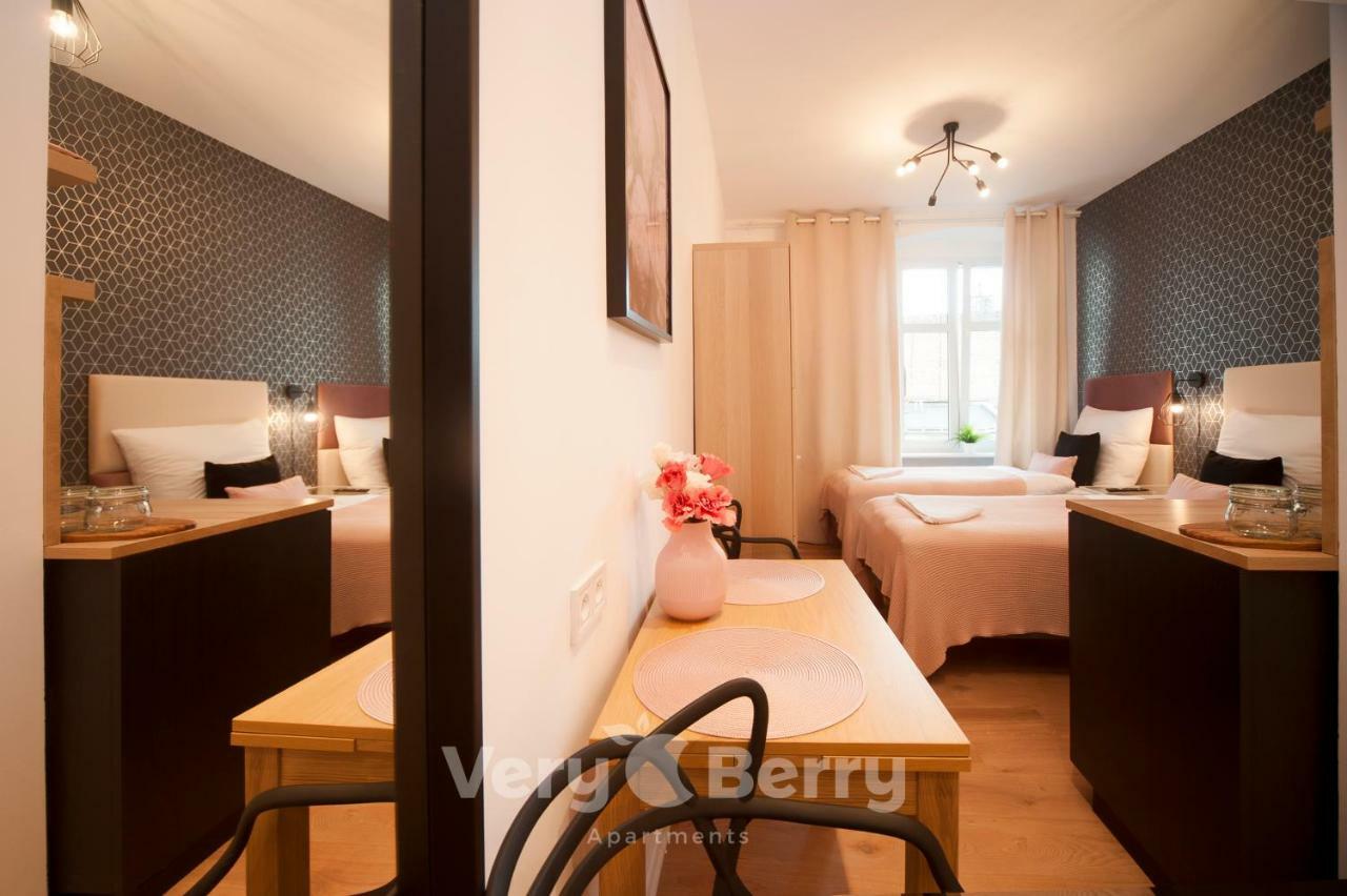 Very Berry - Glogowska 35A - Mtp Apartments - Self Check In 24H Poznań Buitenkant foto