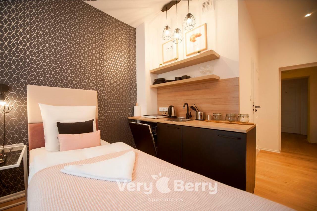 Very Berry - Glogowska 35A - Mtp Apartments - Self Check In 24H Poznań Buitenkant foto