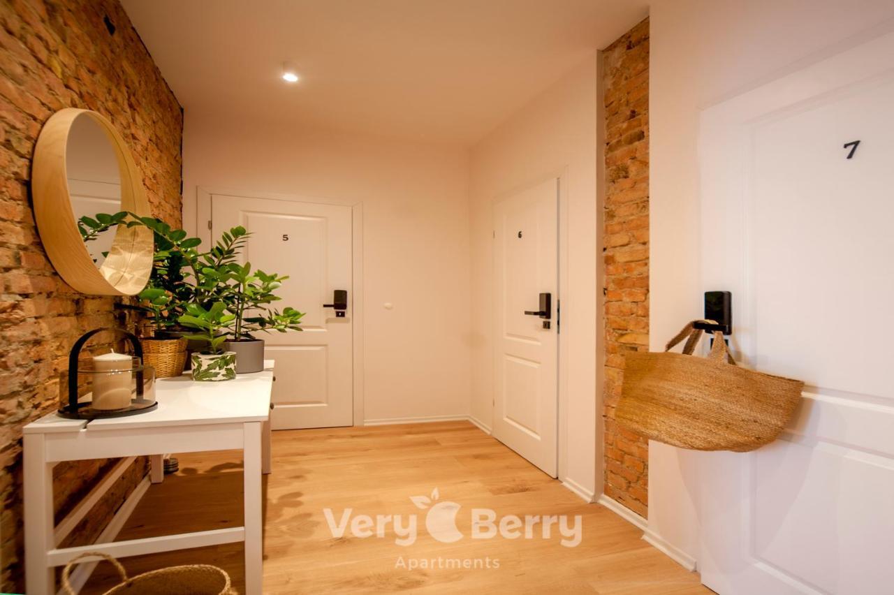 Very Berry - Glogowska 35A - Mtp Apartments - Self Check In 24H Poznań Buitenkant foto