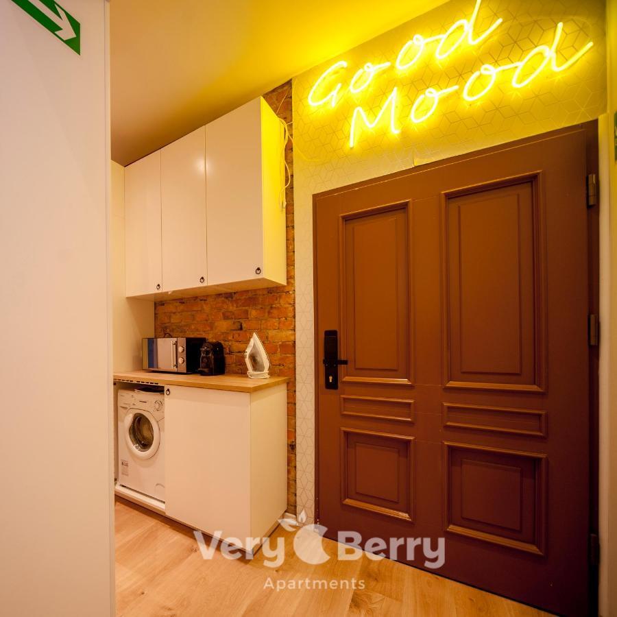 Very Berry - Glogowska 35A - Mtp Apartments - Self Check In 24H Poznań Buitenkant foto